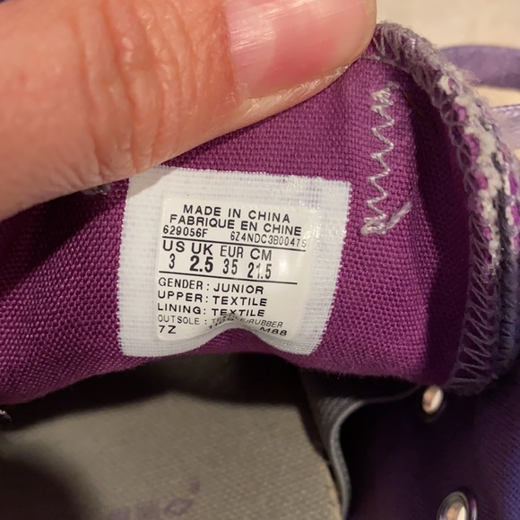 Yourh converse size 3 - Picture 6 of 9